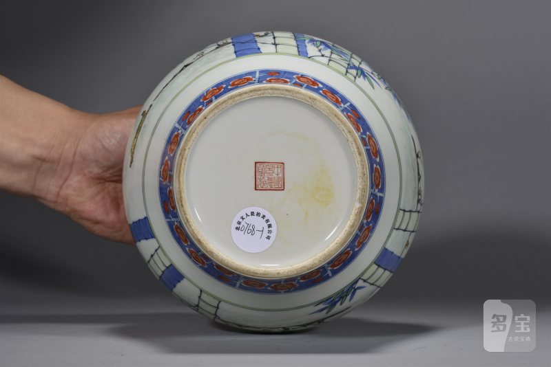 近现代 青花斗彩竹林人物图罐 - 图6